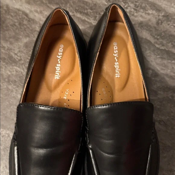 Easy Spirit Men's Black Loafers - Picture 3 of 8